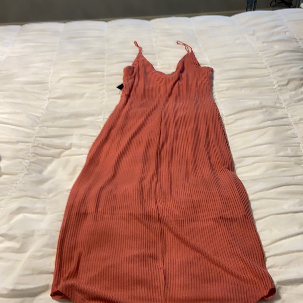 Dress - Picture 2 of 3